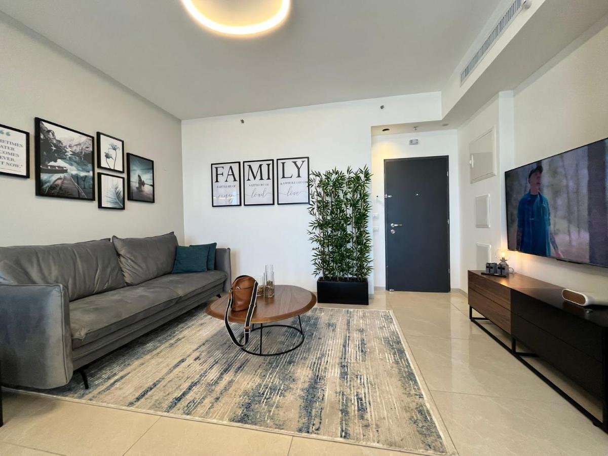 New Luxuries 3 Bedroom Apartment In J Tower القدس المظهر الخارجي الصورة