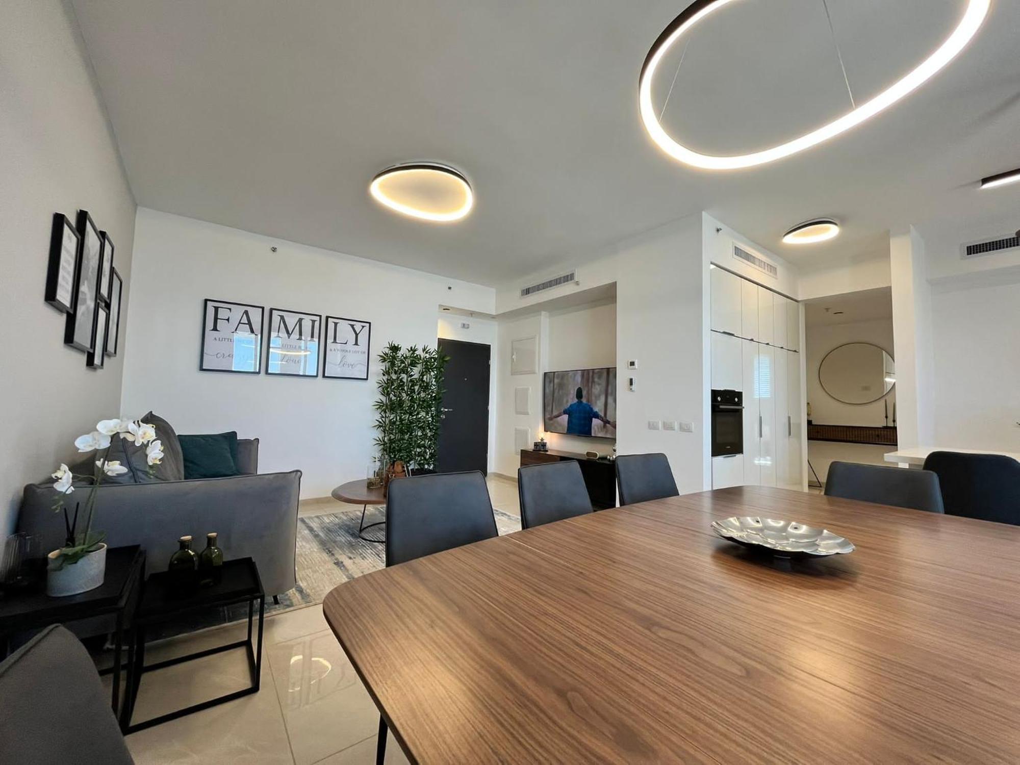 New Luxuries 3 Bedroom Apartment In J Tower القدس المظهر الخارجي الصورة