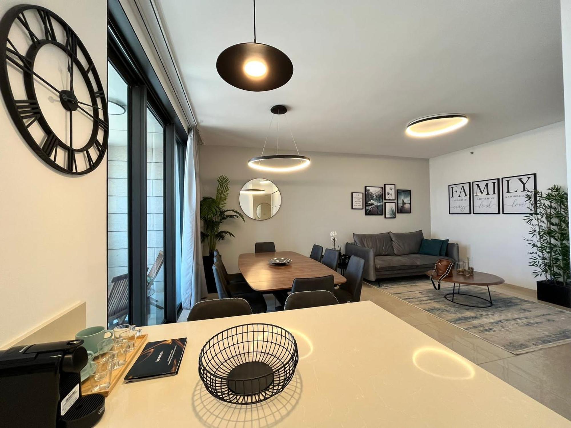 New Luxuries 3 Bedroom Apartment In J Tower القدس المظهر الخارجي الصورة